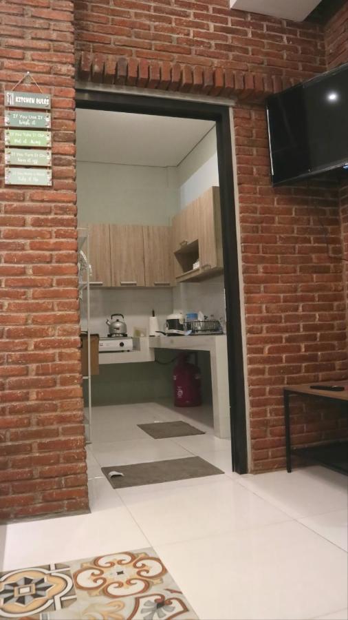 Sabi Guest House - Strategic Family -Married Couples Only- Hostel In Prawirotaman Джокякарта Екстериор снимка