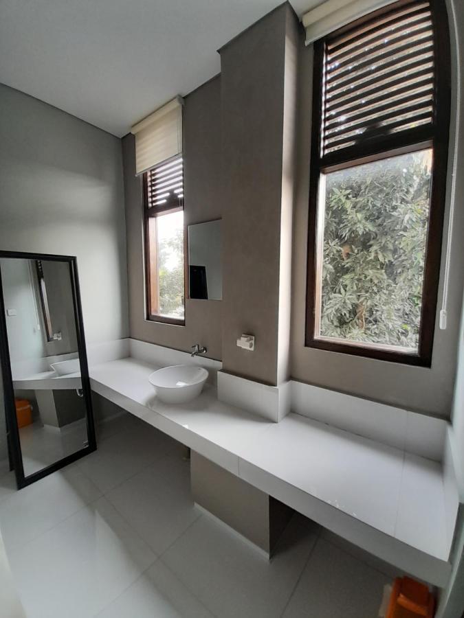 Sabi Guest House - Strategic Family -Married Couples Only- Hostel In Prawirotaman Джокякарта Екстериор снимка