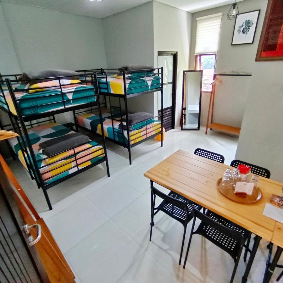 Sabi Guest House - Strategic Family -Married Couples Only- Hostel In Prawirotaman Джокякарта Екстериор снимка