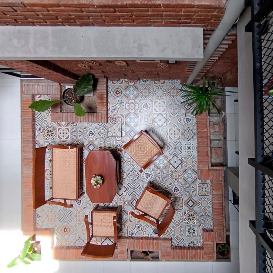 Sabi Guest House - Strategic Family -Married Couples Only- Hostel In Prawirotaman Джокякарта Екстериор снимка